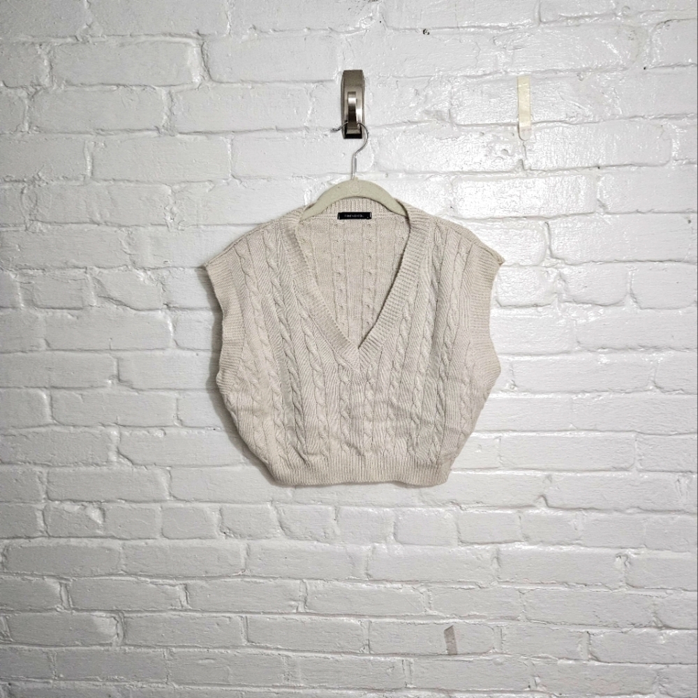 Cream Cropped V-neck Sweater Vest